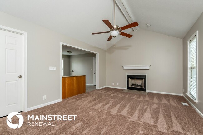 Building Photo - 9901 Lancewood Rd