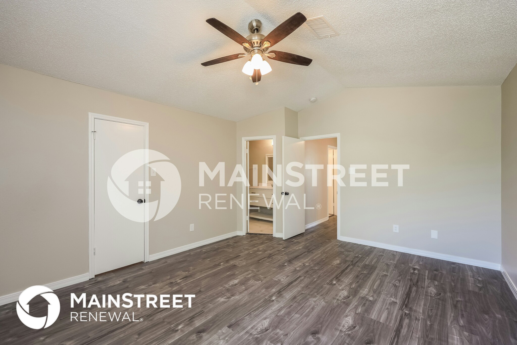 Building Photo - 6818 Still Lake Dr