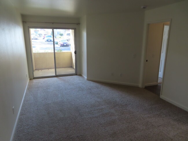 Building Photo - 2 bed, 2 bath Condo in San Diego's Linda V...