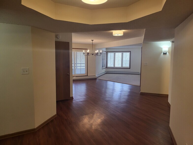 Building Photo - Southwirth Apartment Homes