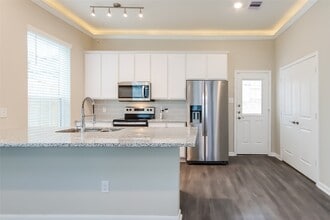 Building Photo - 18764 Crescent Trails Cir