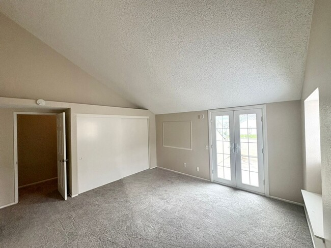 Building Photo - Beautiful Upland Townhome for Lease