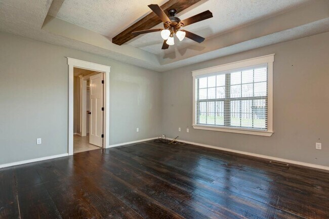 Building Photo - Republic Schools - Gorgeous 3 Bed 2 Bath 3 Car Garage For Rent!