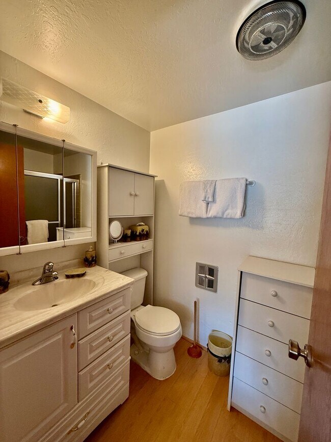 Building Photo - Fully Furnished 2BD/2BA Mountain Townhome | Cozy Pellet Stove | Parking Included