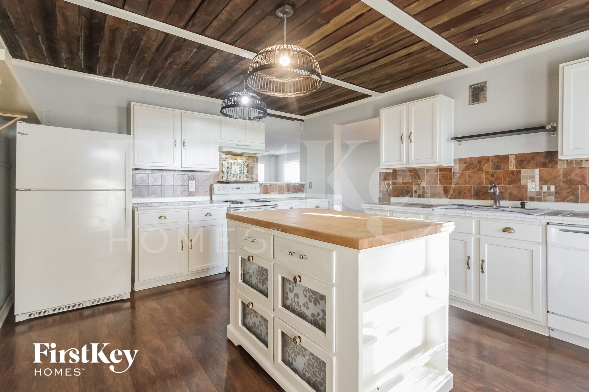 Building Photo - 319 Sunburst Ln