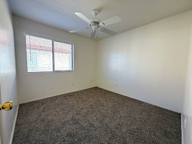 Building Photo - Well-maintained single-story home in the desirable Ashton Ranch community of Surprise.