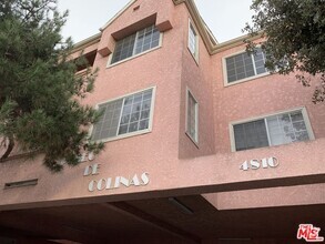 Building Photo - 4810 S La Brea Ave