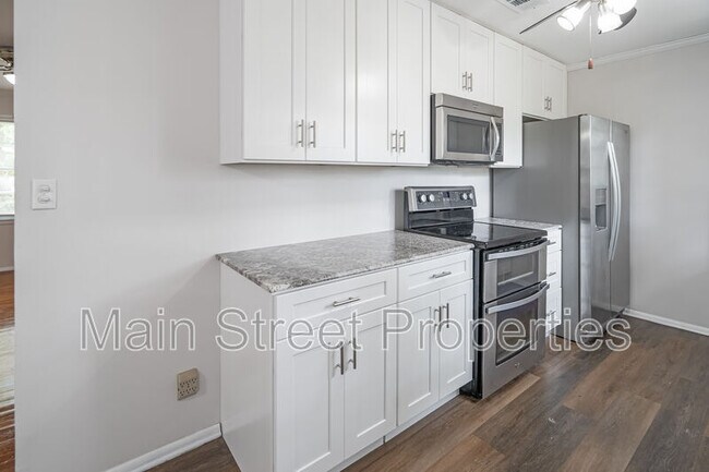 Building Photo - 118 Czar Ln