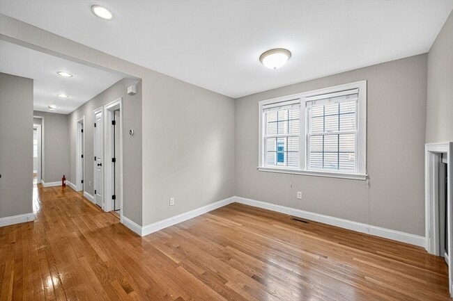 Building Photo - 28 Webster St