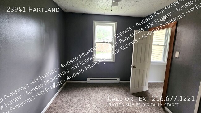 Building Photo - 23941 Hartland-