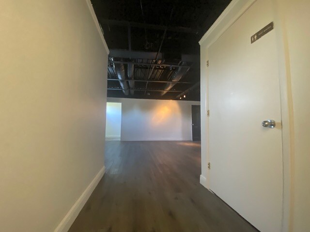 Entrance - 406 E Vine St