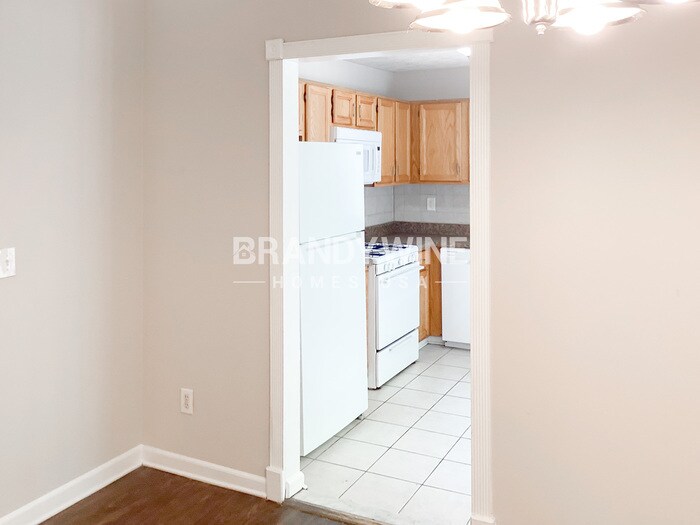 Building Photo - 4392 Westchester Ct