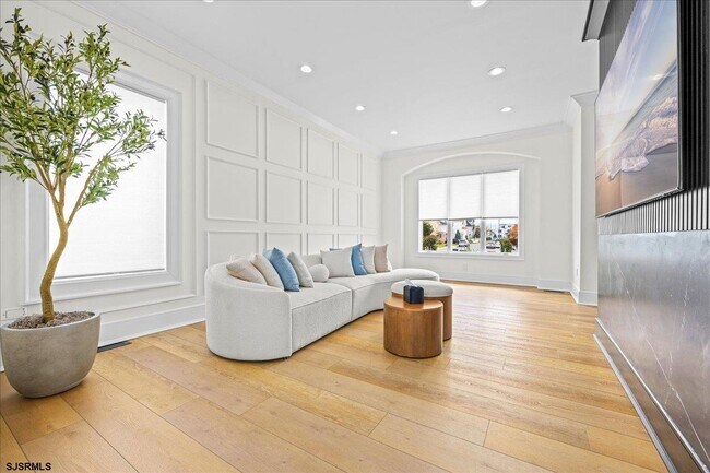 Building Photo - 31 Seaside Ct