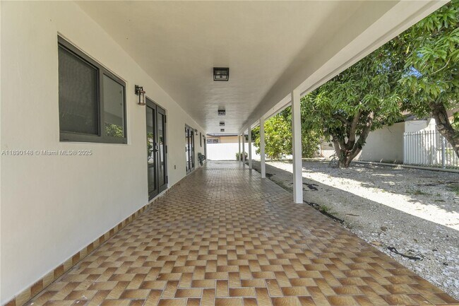 Building Photo - 631 SW 102nd Ave
