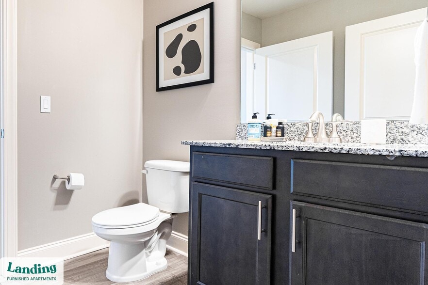 Building Photo - 305 Laredo Dr