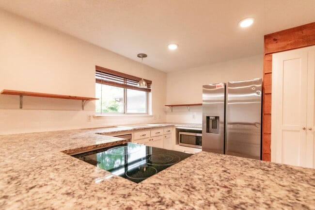 Building Photo - 1818 W Ora Dr