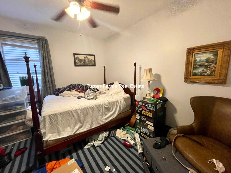 Building Photo - 34 Cherokee St