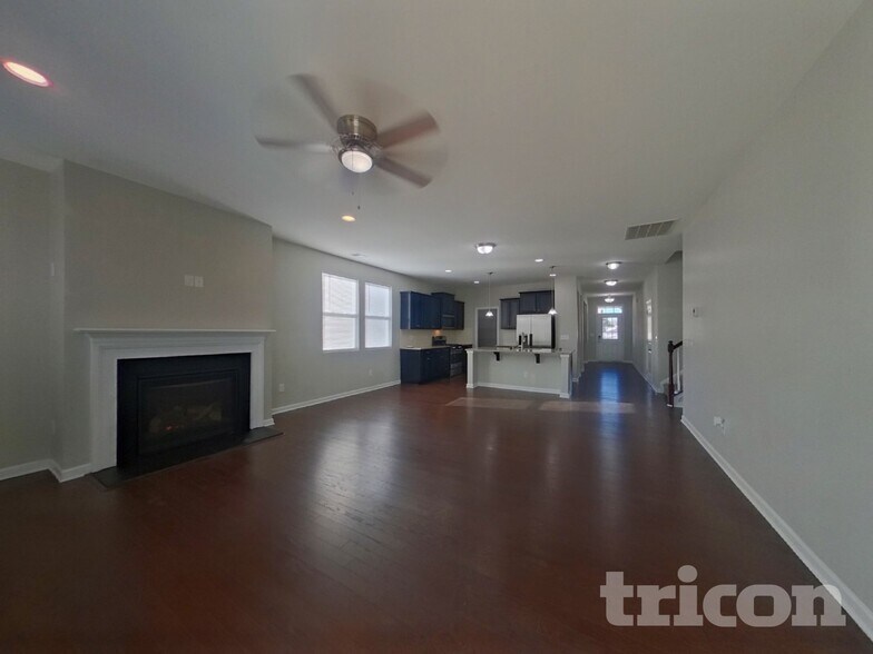 Building Photo - 1418 Kings Grove Dr