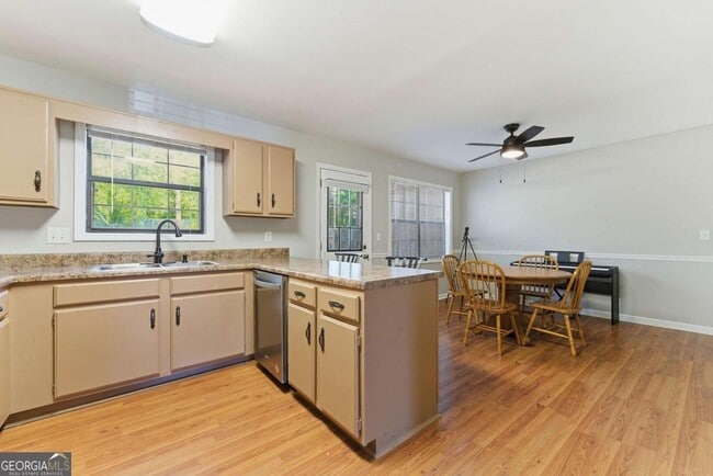 Building Photo - 5090 Sand Wedge Cir