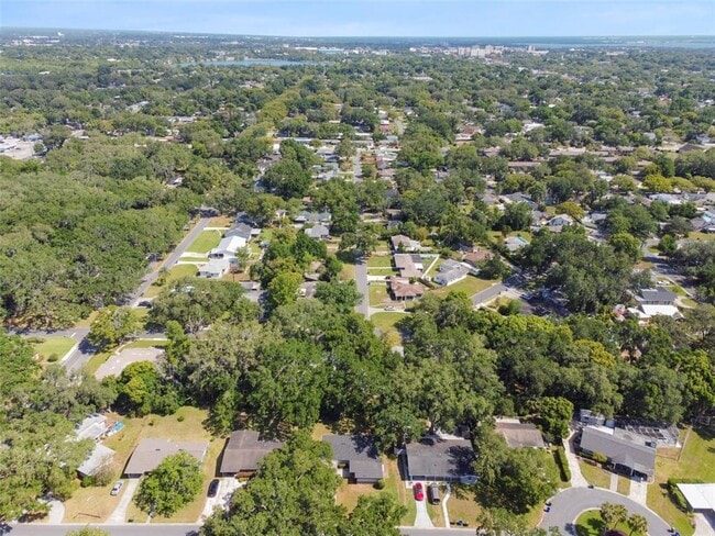 Building Photo - 535 W Palmeden Dr