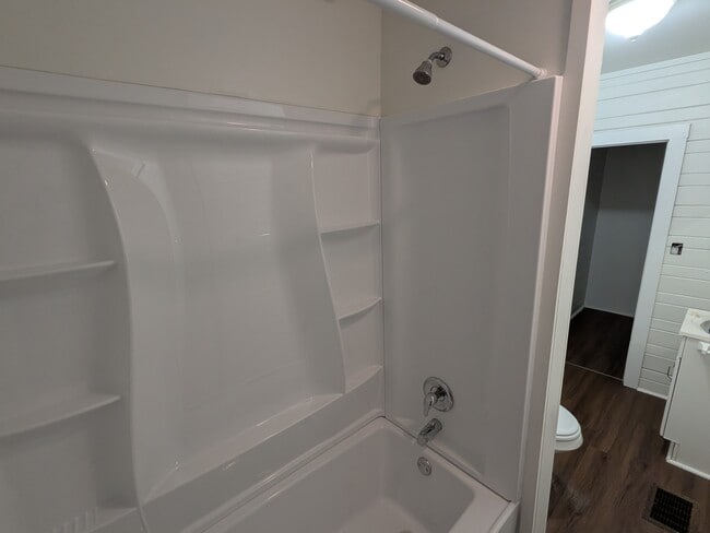 Building Photo - 2915 Winter Lake Rd