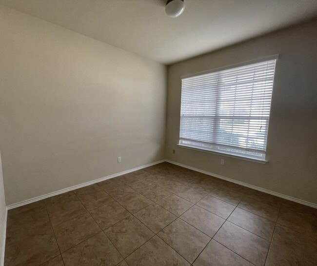 Building Photo - 9514 Fratelli Court