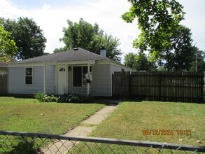 Building Photo - 1134 W Rose St