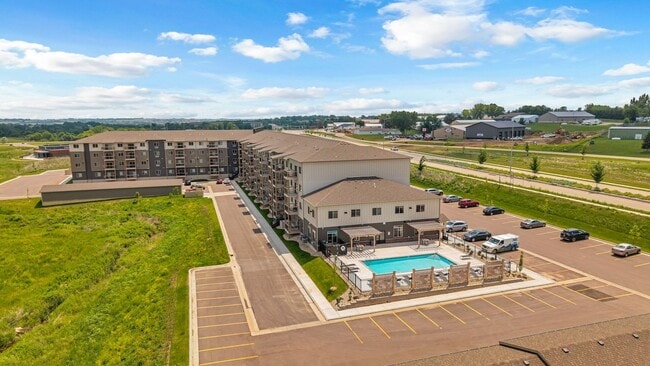 Building Photo - Willows South Commons