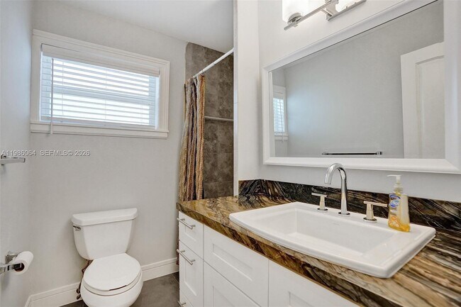 Building Photo - 902 Mandarin Isle