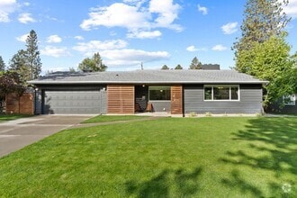 Building Photo - Beautiful Single Family Home!
