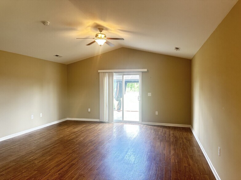 Building Photo - 1421 Leatherman Rd