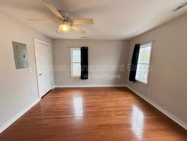 Building Photo - 35 Hanover St