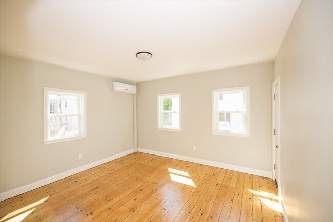 Building Photo - 5 S Harlem St