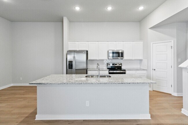 Building Photo - Beautiful Duplex Available In Emma Park!