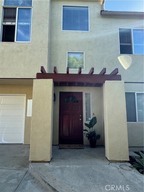 Building Photo - 2554 Orange Ave