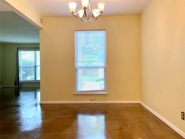 Building Photo - 1721 Timber Ridge Dr