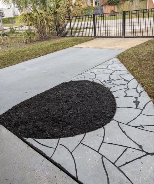 Building Photo - 2622 E 109th Ave