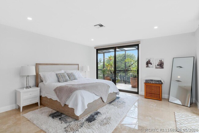 Building Photo - 2785 Polo Island Dr