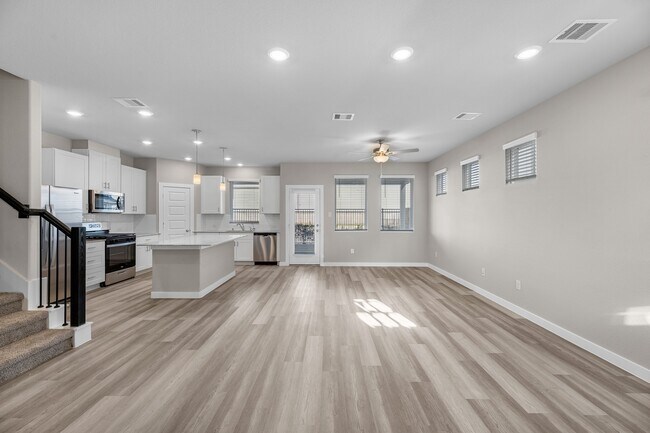 Building Photo - 1514 Blue Acer Dr