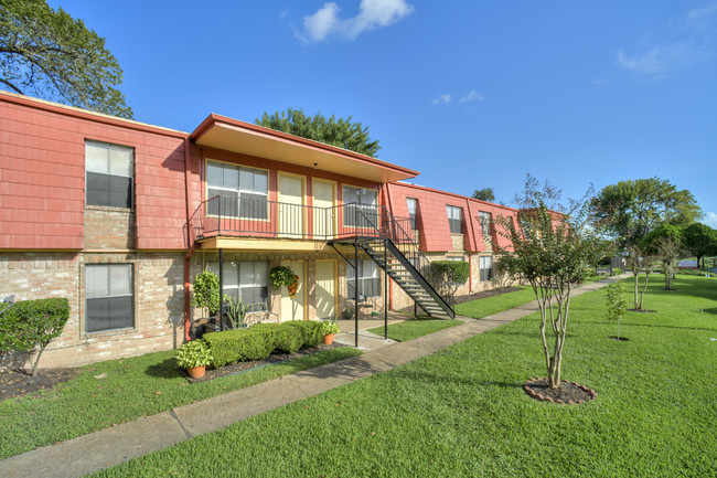 Building Photo - Dover Apartments