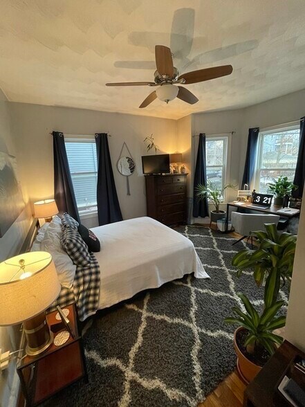 Building Photo - 48 Brookley Rd