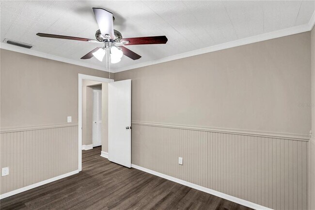 Building Photo - 11911 Hickorynut Dr