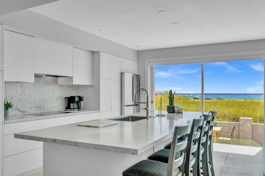Building Photo - 604 N Ocean Blvd