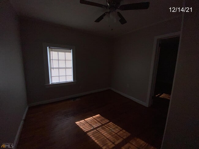 Building Photo - 107 Ford St