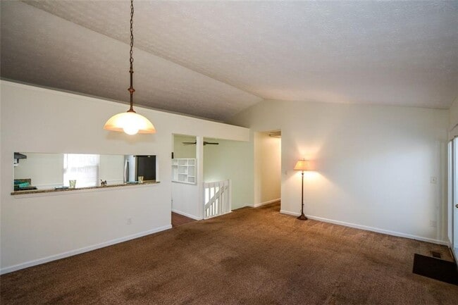Building Photo - 115 Arborfield Way