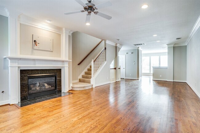 Building Photo - 3610 Gillespie St