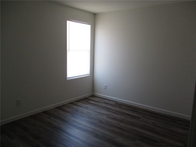 Building Photo - 2400 Granite Cir