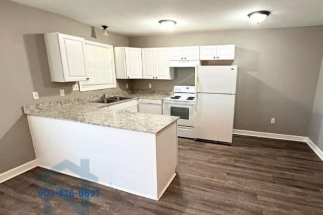 Kitchen - Westlawn Apartments