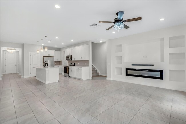 Building Photo - 4828 Chantilly Rd