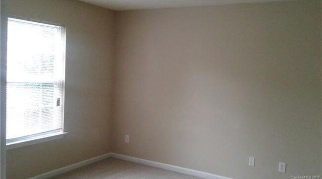 Building Photo - 1138 Stonehenge Ln